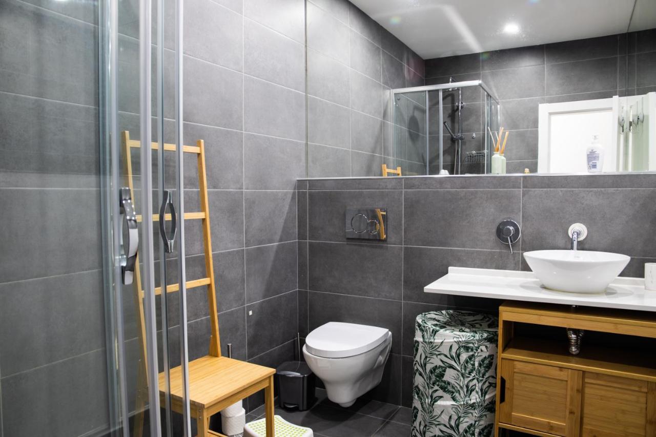 Charming 1 Bedroom Apartment W/ Terrace Near Belem Lisboa Exterior foto